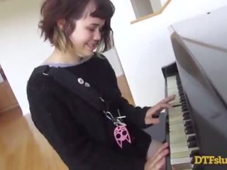 Yhivi video no klavieres iemaņas followed līdz rupjības netīras filma un sperma vairāk viņai seja! - featuring: yhivi / džeimss deen