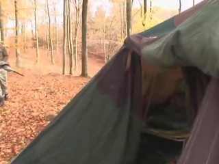ইউরো বালিকা পায় ডবল হার্ডকোর মধ্যে একটি tent