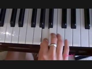 Impresionante piano estudiante