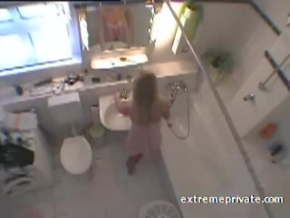 Espionagem meu loira sobrinha jane em o casa de banho